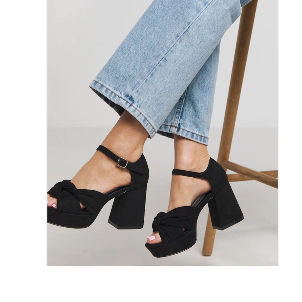 Topshop Black Chunky Heel Sandals